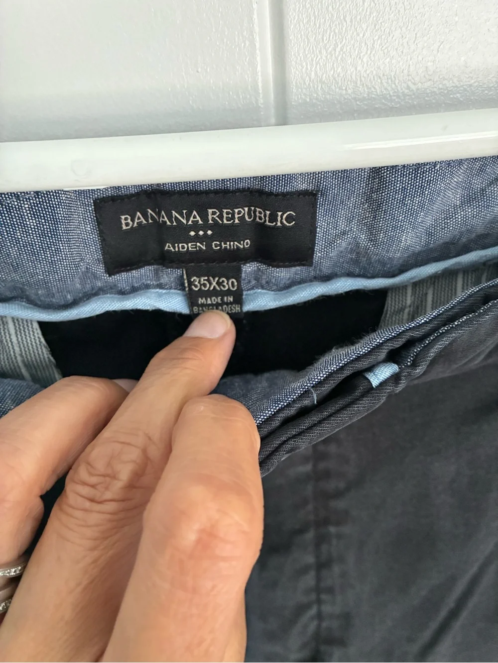 Banana Republic Men's Black Chino Pants - Straight Fit